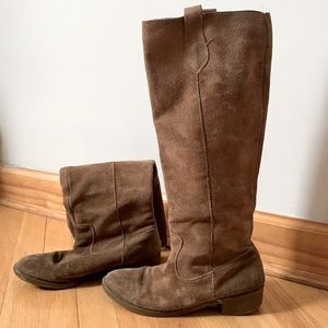 URBAN OUTFITTERS | vintage tall faux suede boots